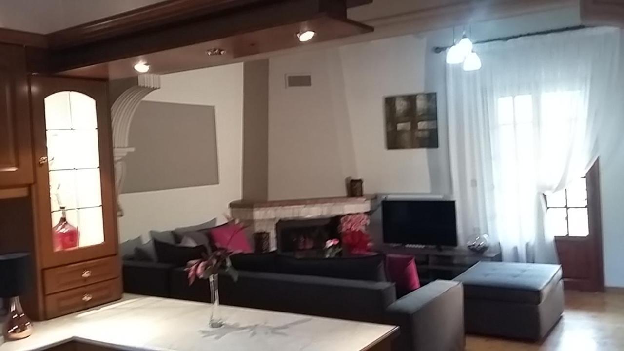 Eleas Gi Villa Vitaládes Buitenkant foto